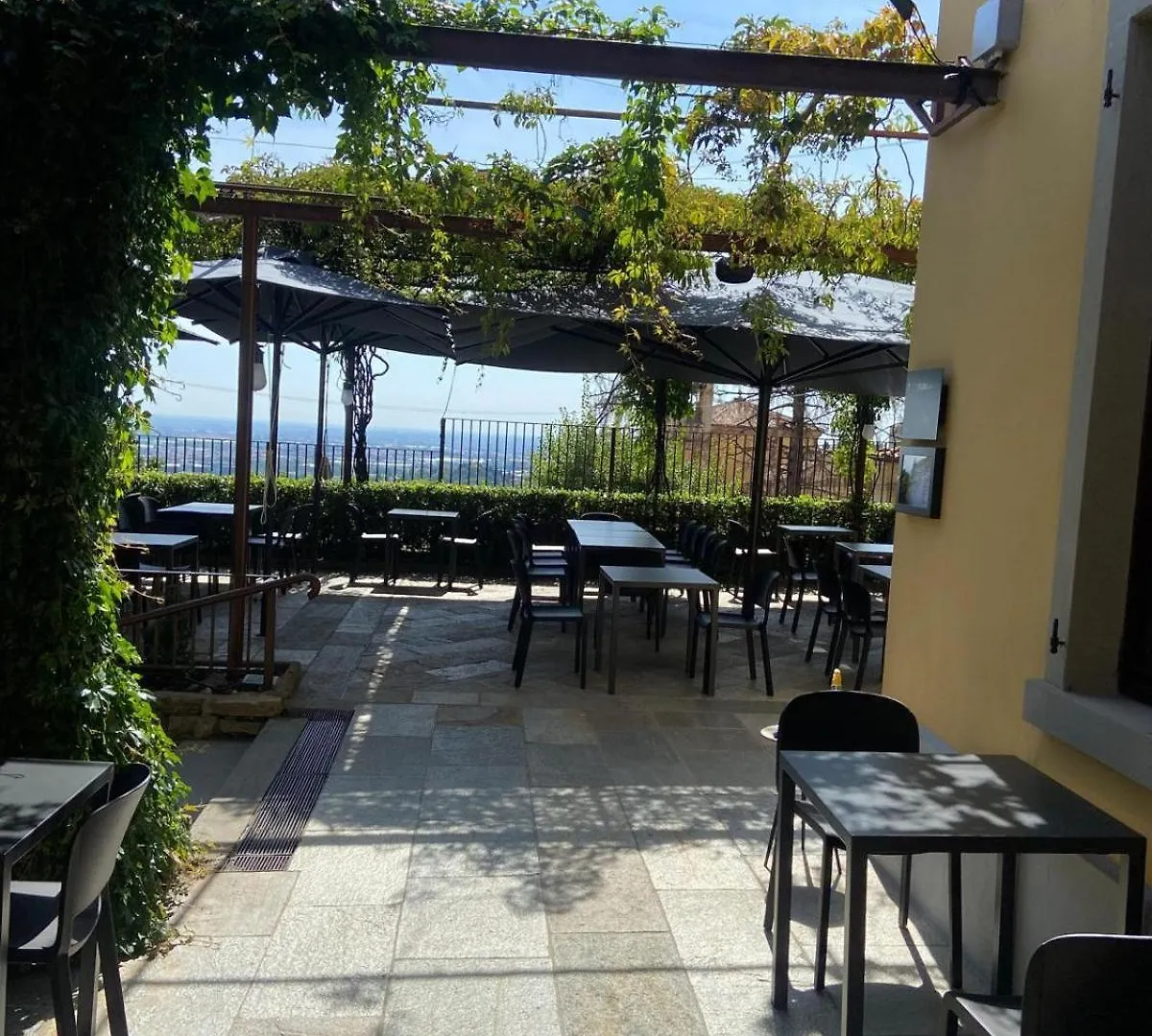 Le Funi Hotel Бергамо