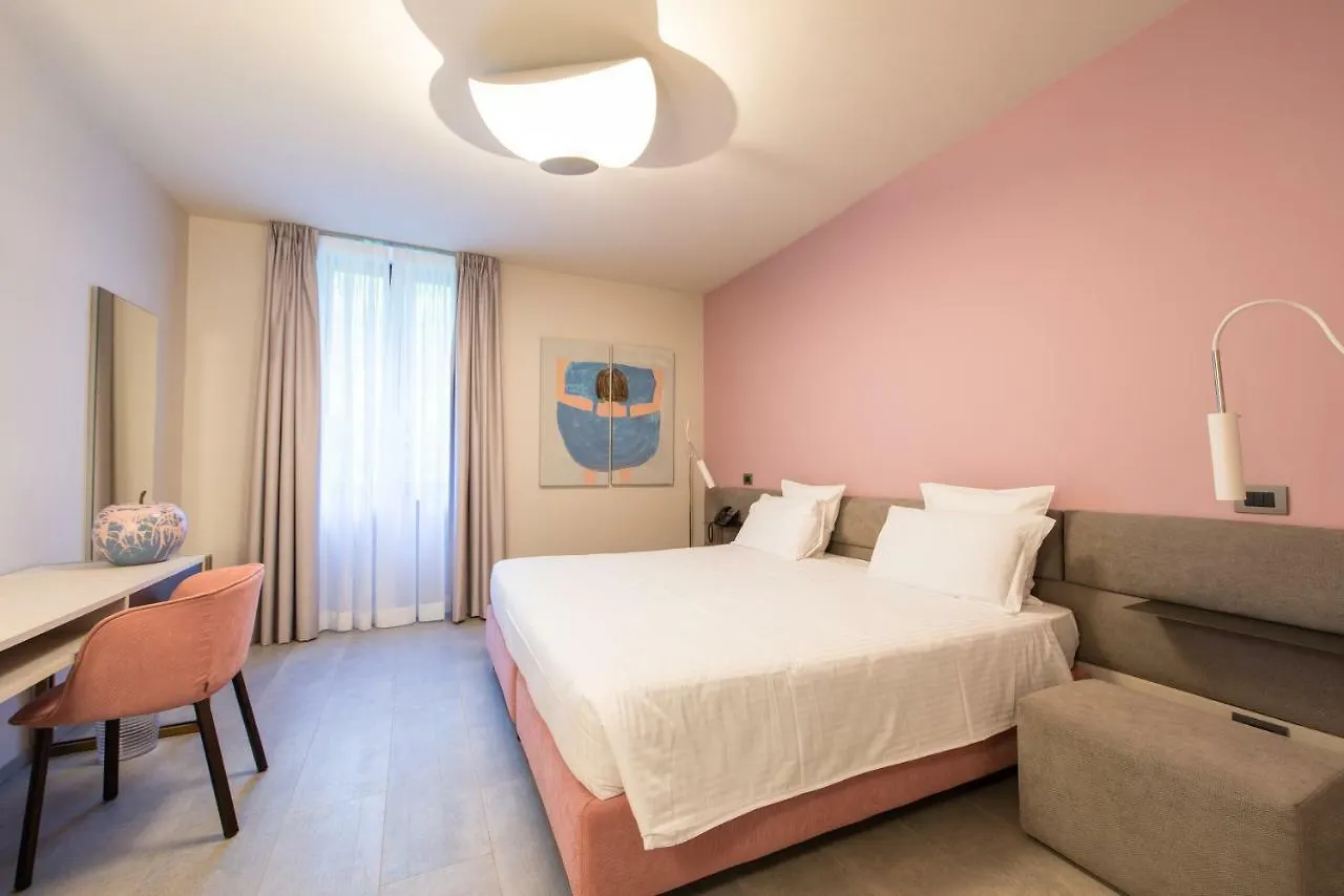 Le Funi Hotel Бергамо 4*,